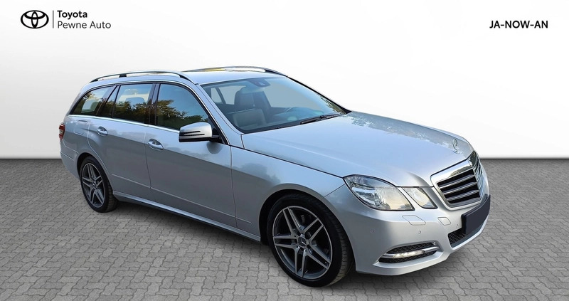 Mercedes-Benz Klasa E cena 69900 przebieg: 244500, rok produkcji 2013 z Lębork małe 137